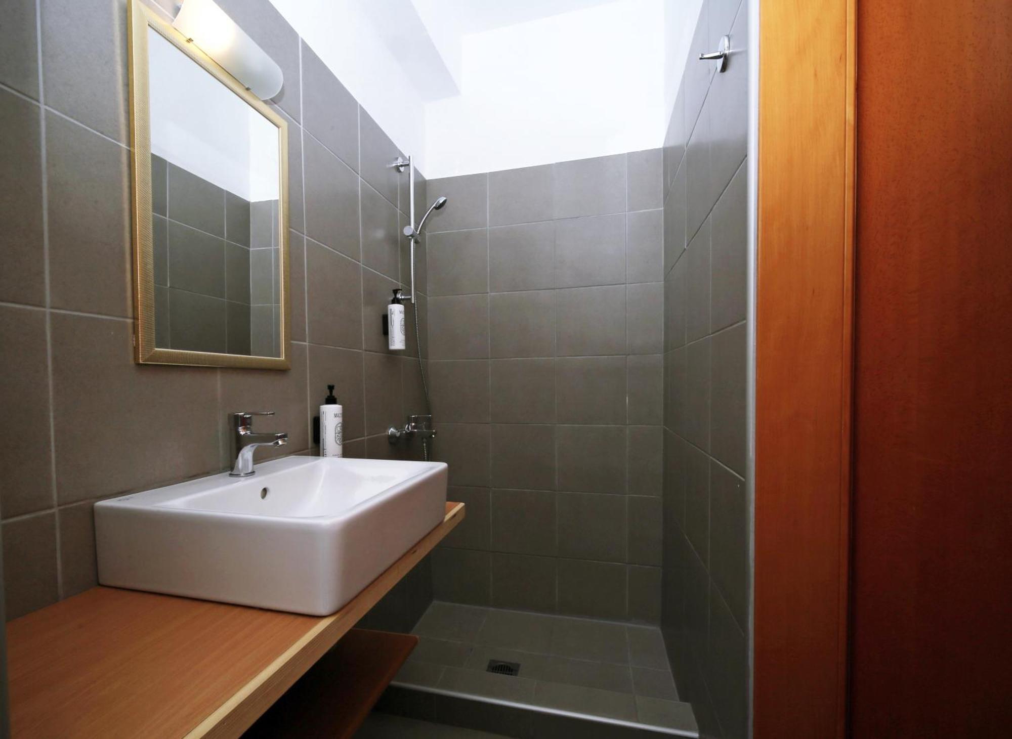 Hotel Lecadin Карпенисион Экстерьер фото