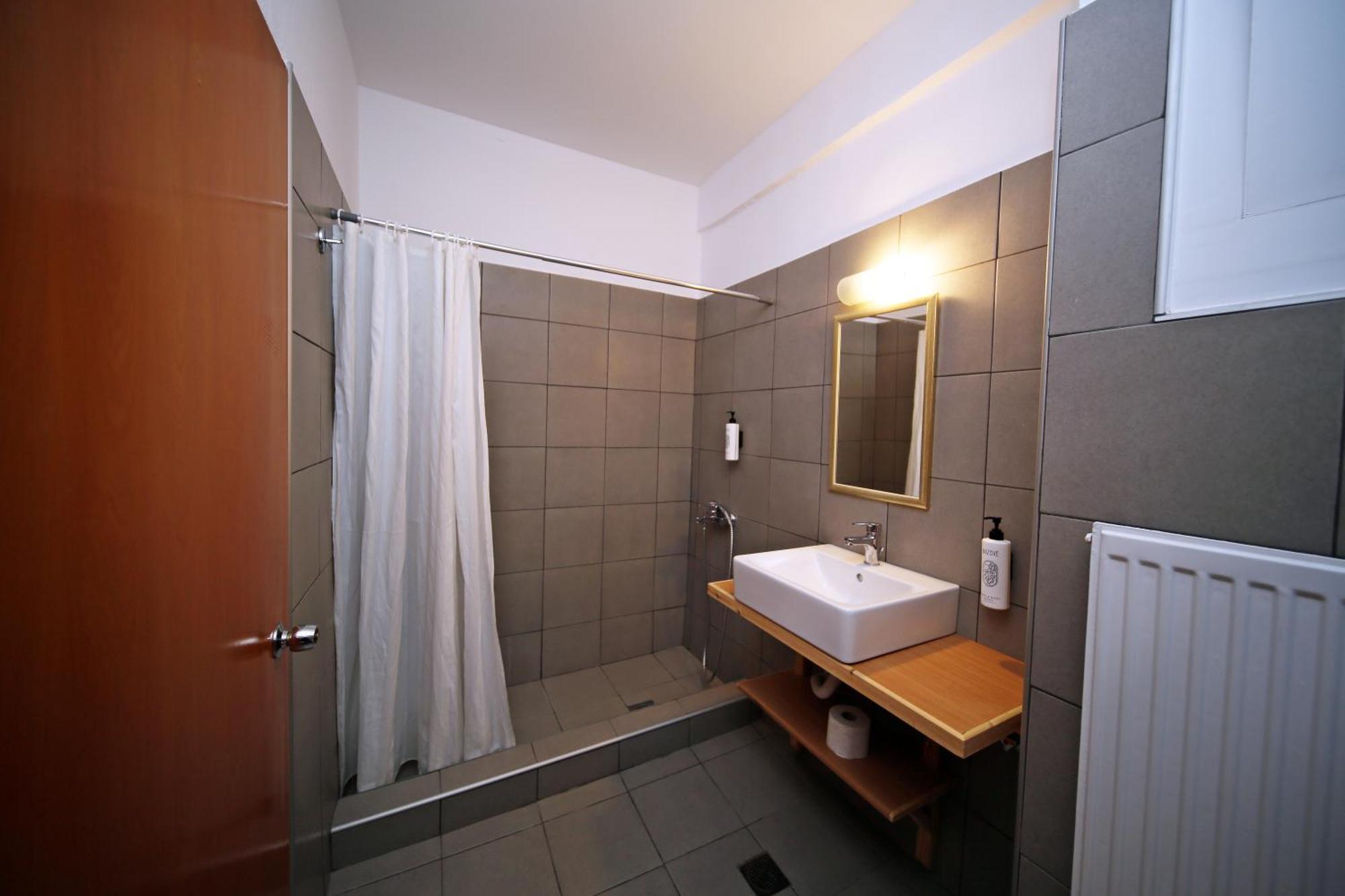 Hotel Lecadin Карпенисион Экстерьер фото