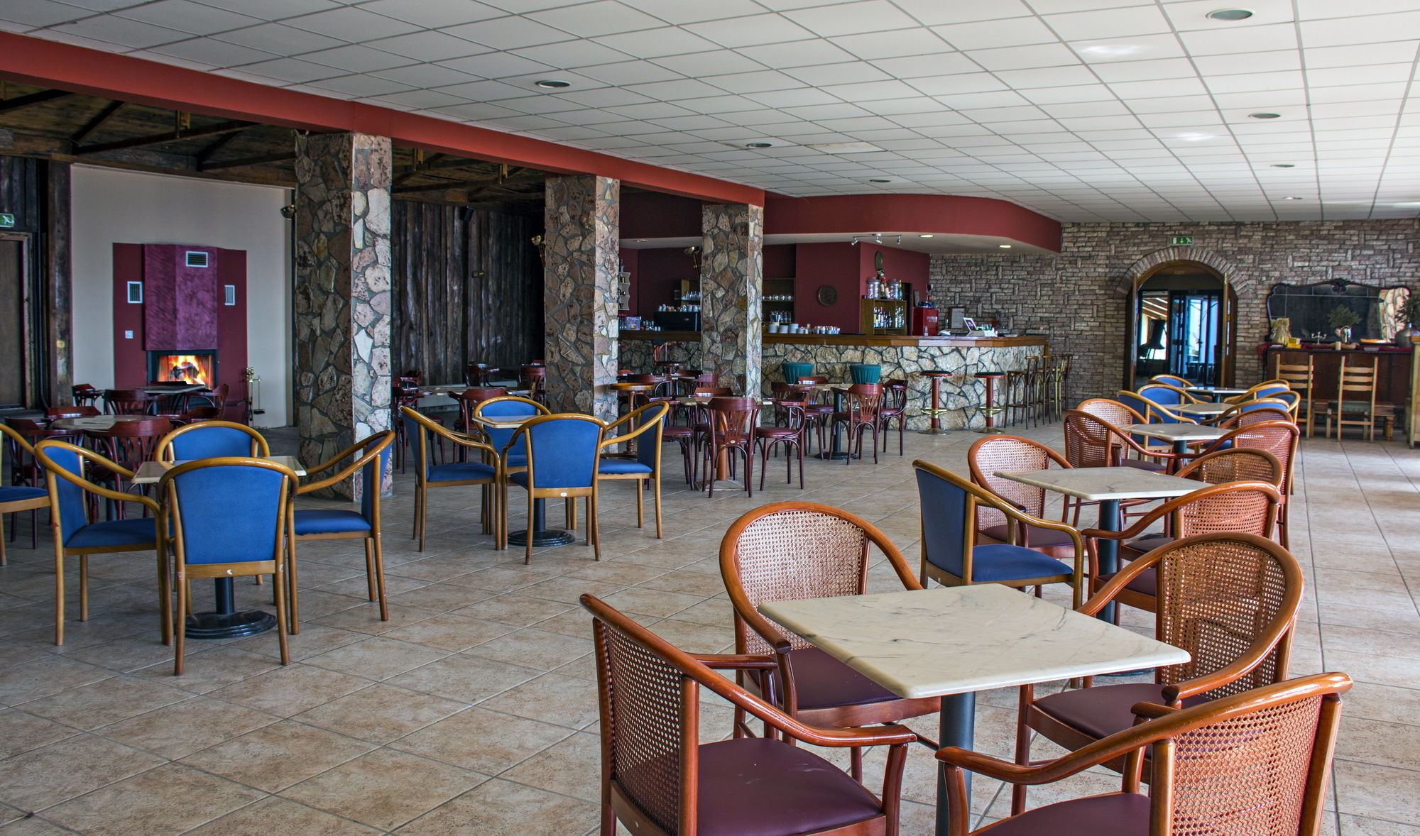 Hotel Lecadin Карпенисион Экстерьер фото